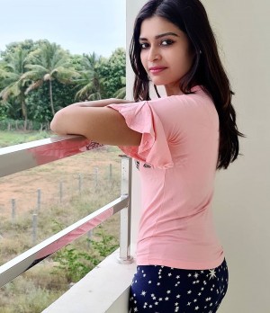 Dharsha Gupta (aka) Dharsha