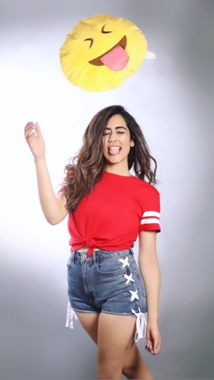 Jonita Gandhi (aka) Jonitaa Gandhi