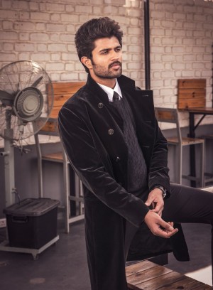 Vijay Deverakonda (aka) VijayDeverakonda