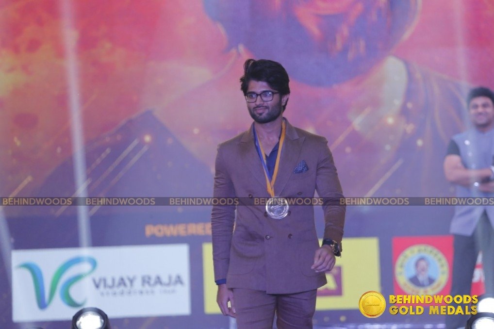 Vijay Deverakonda (aka) VijayDeverakonda