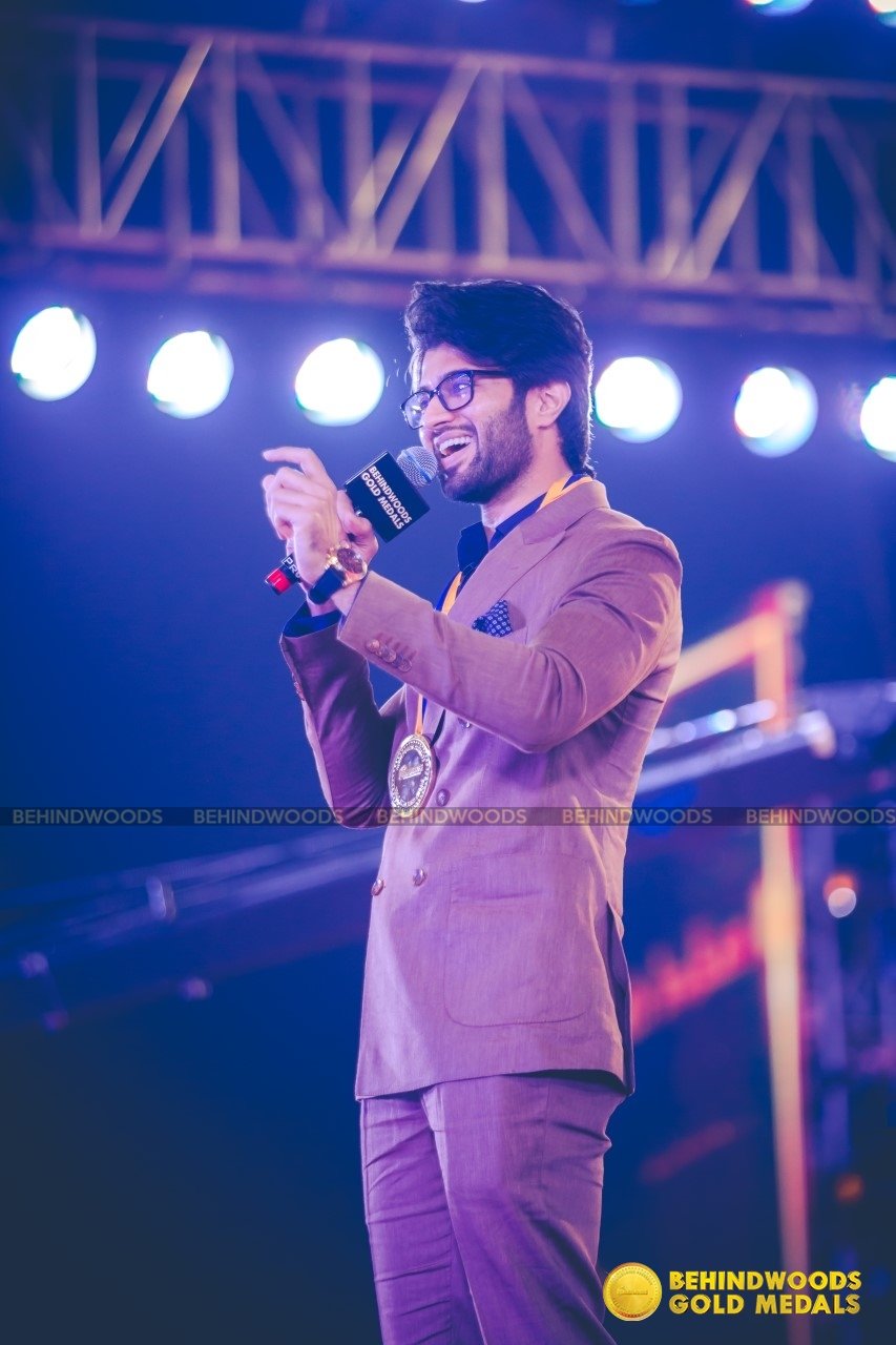 Vijay Deverakonda (aka) VijayDeverakonda