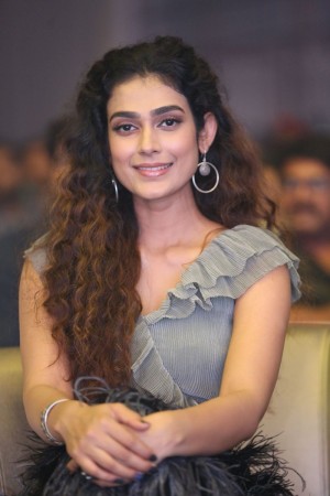 Aakanksha Singh (aka) Aakankshaa Singh