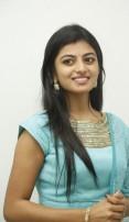 Anandhi (aka) Anandhii