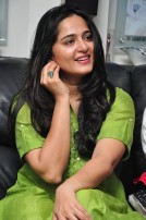 Anushka (aka) Anushka Shetty