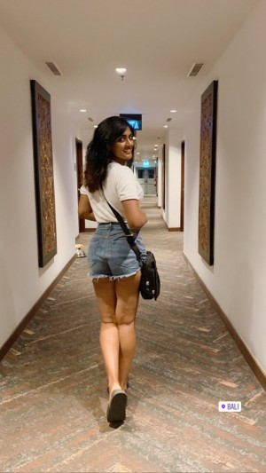 Eesha Rebba (aka) Eesha