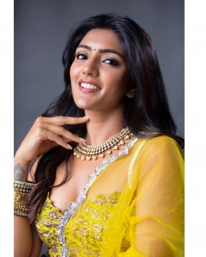 Eesha Rebba (aka) Eesha