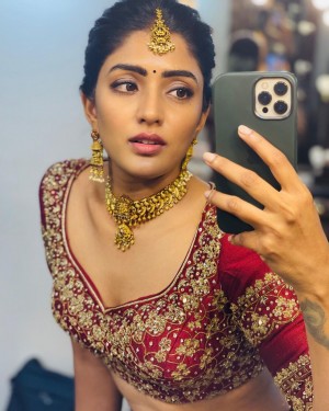 Eesha Rebba (aka) Eesha