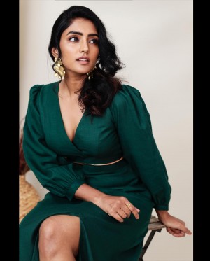 Eesha Rebba (aka) Eesha