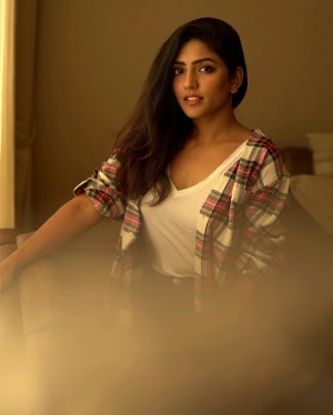 Eesha Rebba (aka) Eesha