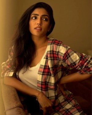 Eesha Rebba (aka) Eesha