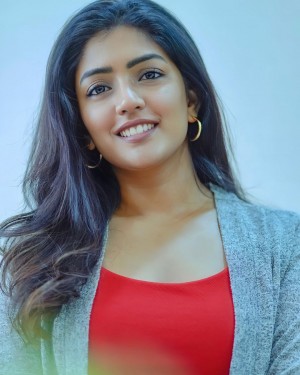 Eesha Rebba (aka) Eesha