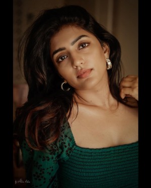 Eesha Rebba (aka) Eesha