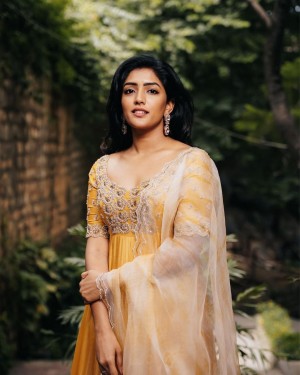 Eesha Rebba (aka) Eesha