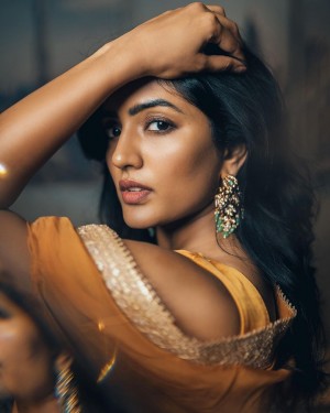 Eesha Rebba (aka) Eesha