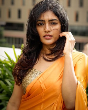 Eesha Rebba (aka) Eesha