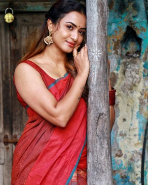 Janani Ashok Kumar (aka) Janani Ashokkumar