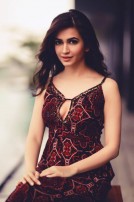 Kriti Kharbanda (aka) KritiKarbanda