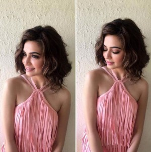 Kriti Kharbanda (aka) KritiKarbanda