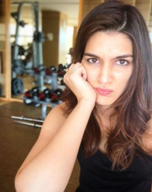 Kriti Sanon (aka) KritiSanoon