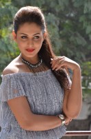 Madhu Shalini (aka) Mathu Shalini