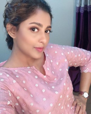 Madhu Shalini (aka) Mathu Shalini