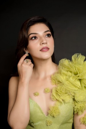 Mehreen Pirzada (aka) Mehrene Kaur Pirzada