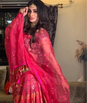 Mouni Roy (aka) MouniRoy