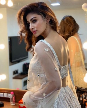 Mouni Roy (aka) MouniRoy