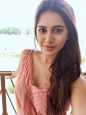 Nabha Natesh (aka) Nabha Naatesh