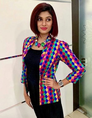 Oviya (aka) Oviya Helen