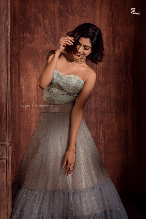 Oviya (aka) Oviya Helen