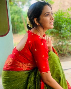 Pavani (aka) Actress Pavani