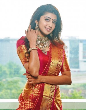 Pranitha Subhash (aka) Pranitha