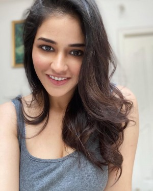 Priyanka Jawalkar (aka) PriyankaJawalkar