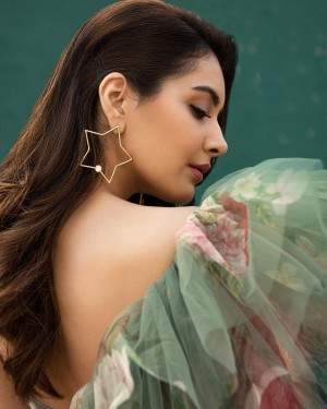 Raashi Khanna (aka) Rashi Khanna