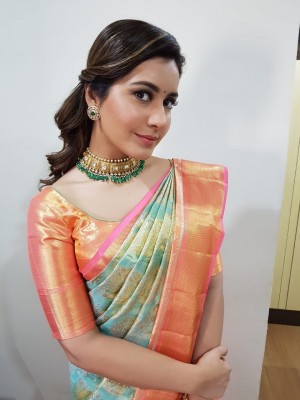 Raashi Khanna (aka) Rashi Khanna