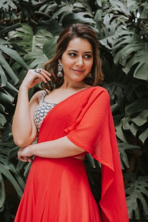 Raashi Khanna (aka) Rashi Khanna