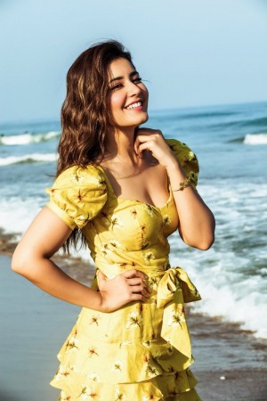 Raashi Khanna (aka) Rashi Khanna