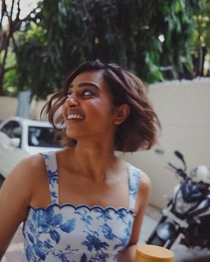 Radhika Apte (aka) RadhikaApte