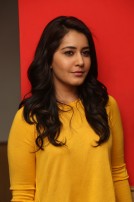 Rashi Khanna (aka) Rashi Kanna