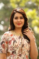 Rashi Khanna (aka) Rashi Kanna