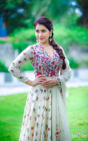 Rashi Khanna (aka) Rashi Kanna