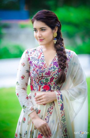 Rashi Khanna (aka) Rashi Kanna