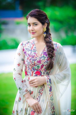 Rashi Khanna (aka) Rashi Kanna