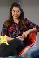 Rashi Khanna (aka) Rashi Kanna