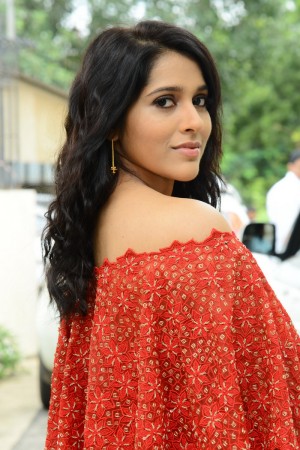 Rashmi Gautam (aka) RashmiGautam