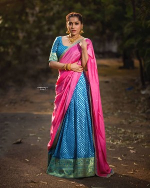 Rashmi Gautam (aka) RashmiGautam