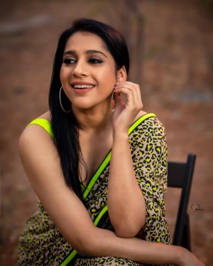 Rashmi Gautam (aka) RashmiGautam