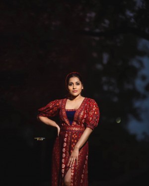 Rashmi Gautam (aka) RashmiGautam