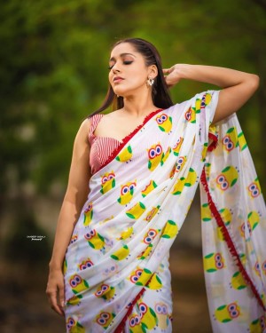 Rashmi Gautam (aka) RashmiGautam